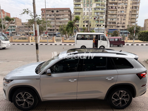 سكودا كودياك 2023 فضي أوتوماتيك مستعملة للبيع في مصر الجديدة - 4