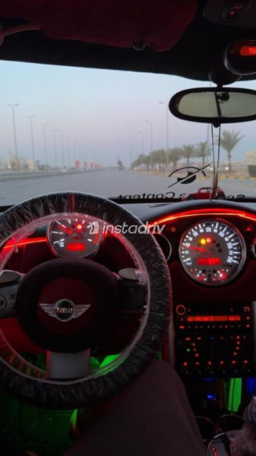 Mini Mini Cooper S 2005 White Automatic Used for Sale in 6 October - 1