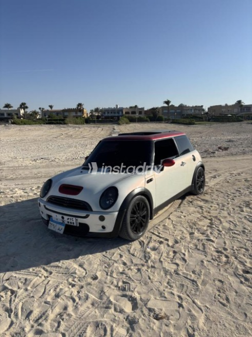 Mini Mini Cooper S 2005 White Automatic Used for Sale in 6 October - 4