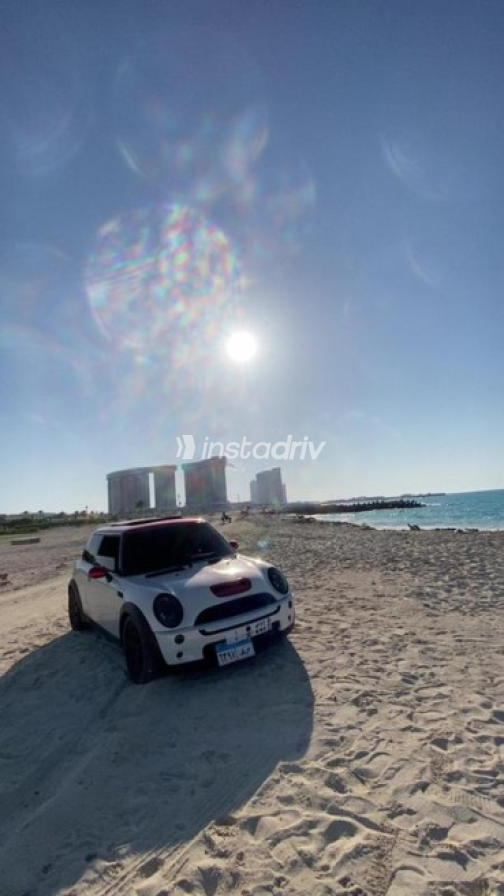 Mini Mini Cooper S 2005 White Automatic Used for Sale in 6 October - 5