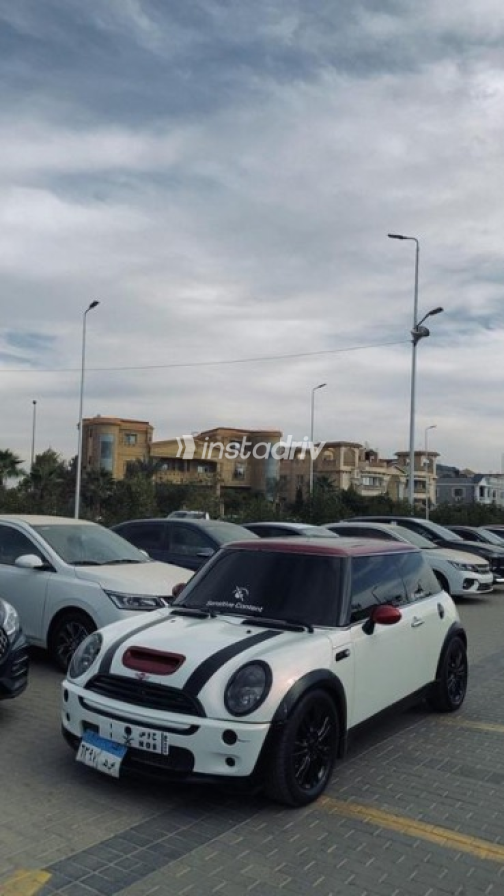 Mini Mini Cooper S 2005 White Automatic Used for Sale in 6 October - 9
