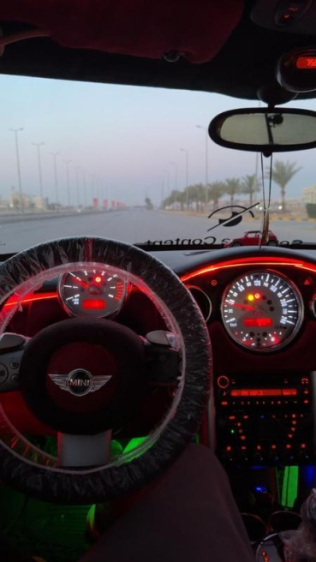 Mini Mini Cooper S 2005 White Automatic Used for Sale in 6 October
