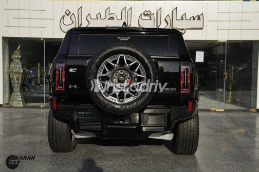 Gmc Hummer EV 2025 Black Automatic Used for Sale in Cairo - 8