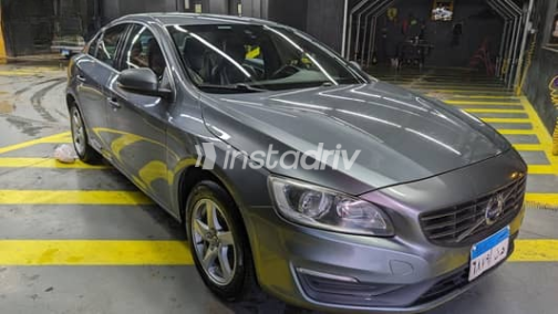 Volvo S60 2017 Gray Automatic Used for Sale in Cairo - 1