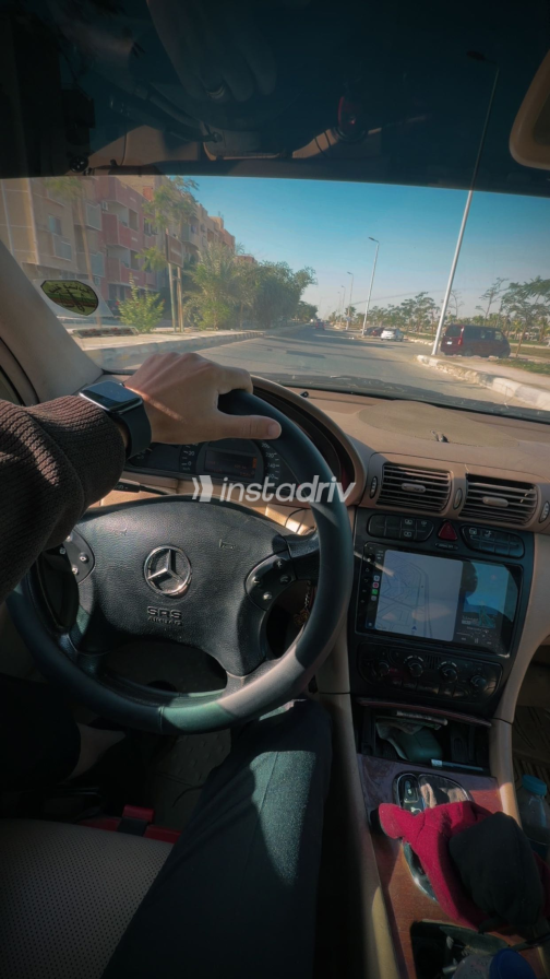 Mercedes C 180 2001 White Automatic Used for Sale in Cairo - 3