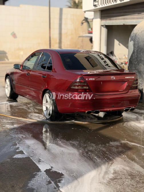Mercedes C 180 2001 White Automatic Used for Sale in Cairo - 4