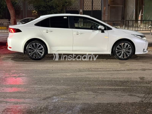 Toyota Corolla 2021 White Automatic Used for Sale in Mohandessin - 5
