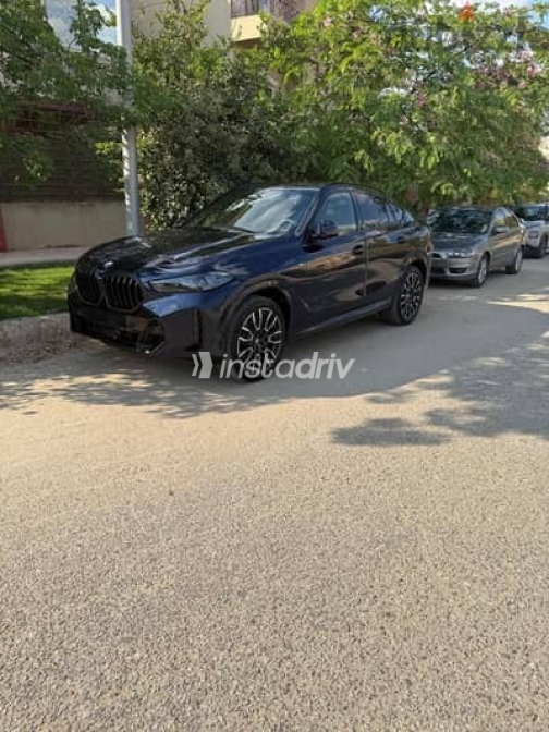 بي ام دبليو X6 2025 أزرق غامق أوتوماتيك جديدة للبيع في القاهرة الكبرى ( القاهرة - الجيزة) - 1