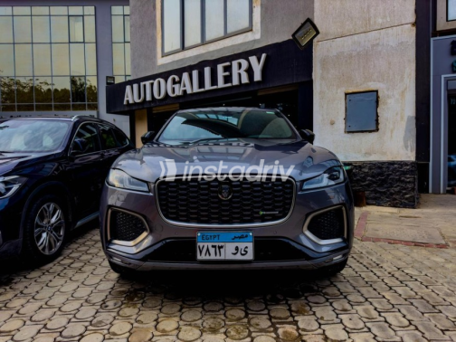 Jaguar F-Pace 2021 Gray Automatic Used for Sale in Sheikh Zayed City - 2