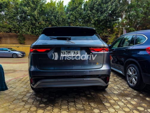 Jaguar F-Pace 2021 Gray Automatic Used for Sale in Sheikh Zayed City - 3