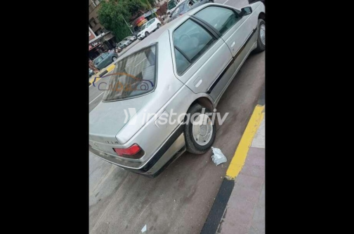 بيجو 405 2002 فضي يدوي مستعملة للبيع في الوراق - 1