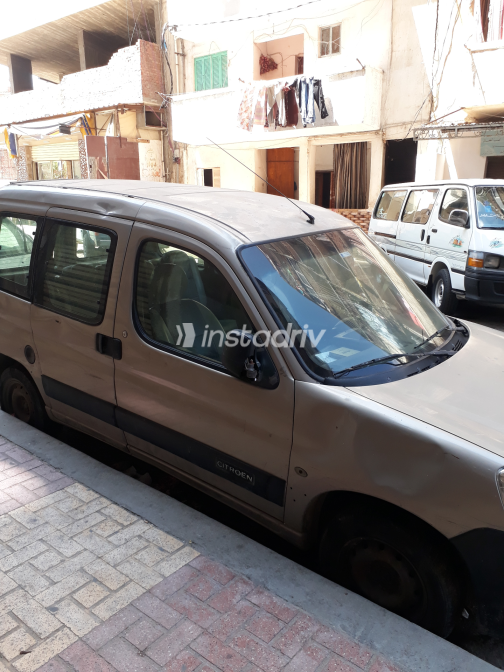 Citroën Berlingo 2005 Gold Manual Used for Sale in Alexandria - 3