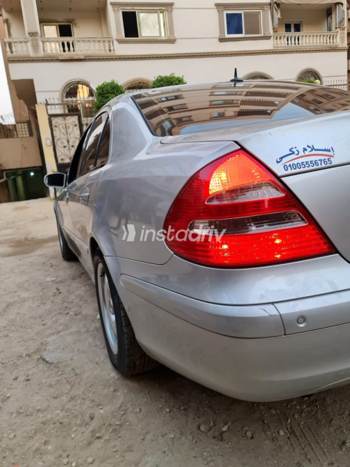 Mercedes E 200 2005 Silver Automatic Used for Sale in Mokattam - 4