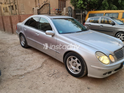 Mercedes E 200 2005 Silver Automatic Used for Sale in Mokattam - 10