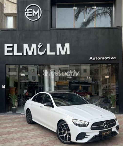مرسيدس E 200 2022 أبيض أوتوماتيك مستعملة للبيع في القاهرة - 3