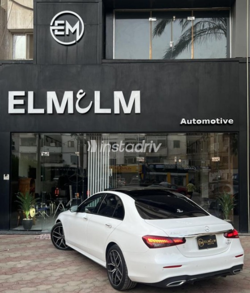 مرسيدس E 200 2022 أبيض أوتوماتيك مستعملة للبيع في القاهرة - 10