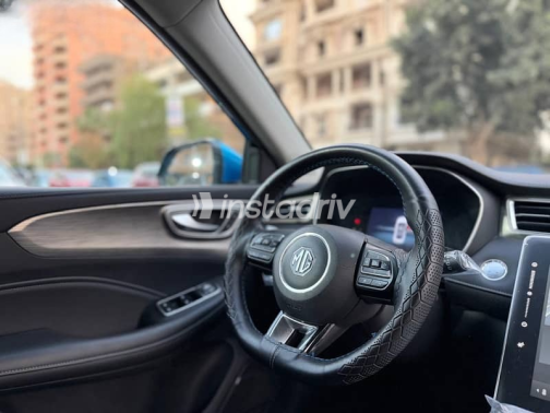 ام جى ار اكس 5 2025 أزرق غامق أوتوماتيك مستعملة للبيع في مدينة نصر - 3