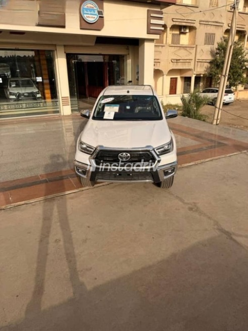 Toyota Hilux 2025 White Automatic New for Sale in Damietta - 1