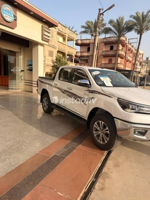 Toyota Hilux 2025 White Automatic New for Sale in Damietta - 2