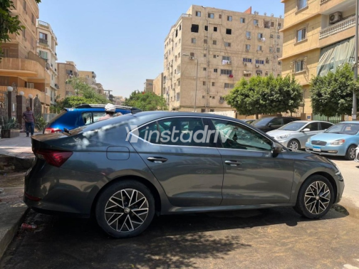 سكودا اوكتافيا 2021 رمادي أوتوماتيك مستعملة للبيع في القاهرة - 2