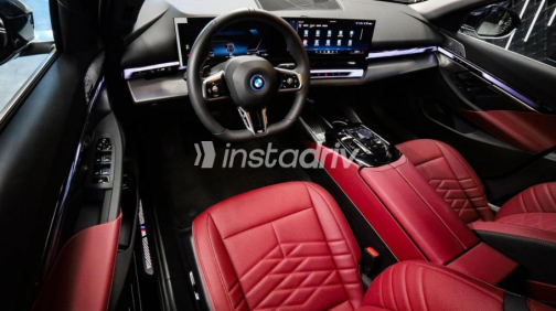 BMW I5 2025 Dark Blue Automatic Used for Sale in Madinaty - 9