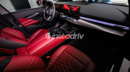 BMW I5 2025 Dark Blue Automatic Used for Sale in Madinaty - 10