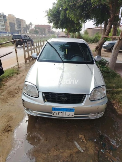 Hyundai Verna 2018 Silver Manual Used for Sale in Cairo - 1