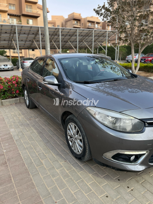 Renault Fluence 2016 Gray Automatic Used for Sale in Giza - 2