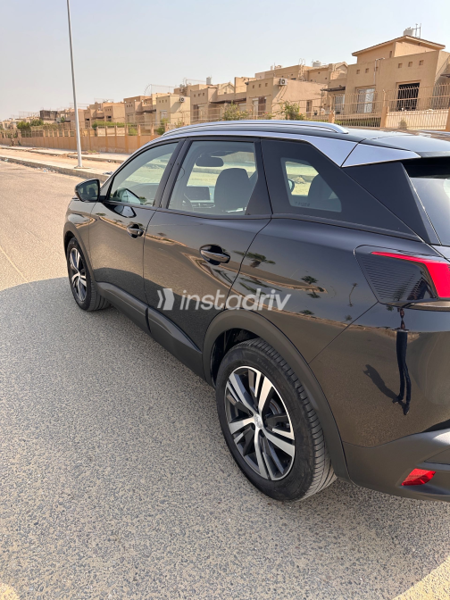 بيجو 3008 2025 أسود أوتوماتيك مستعملة للبيع في الجيزة - 4