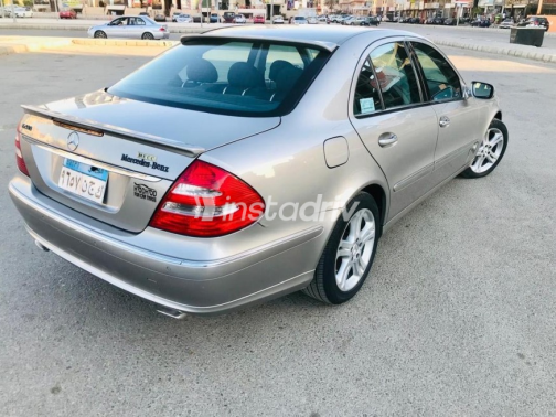 Mercedes E 200 2005 Silver Automatic Used for Sale in Suez  - 2