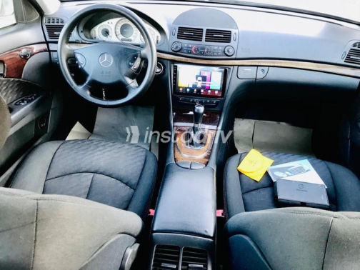Mercedes E 200 2005 Silver Automatic Used for Sale in Suez  - 3