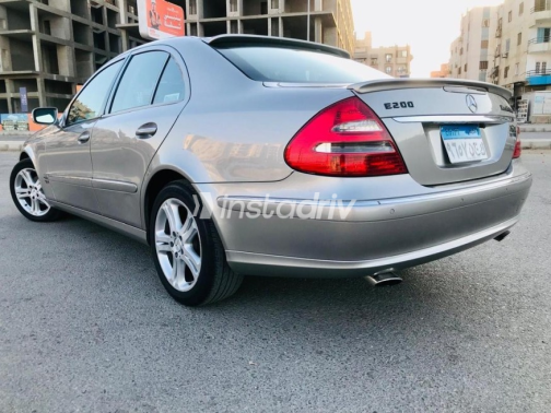 Mercedes E 200 2005 Silver Automatic Used for Sale in Suez  - 5