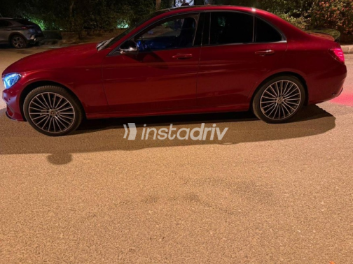 Mercedes C 180 2015 Dark Red Automatic Used for Sale in Cairo - 3