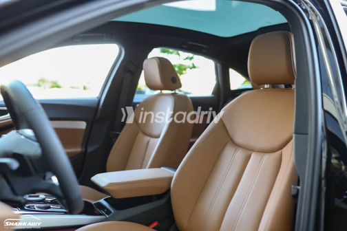 اودي A5 2025 أسود أوتوماتيك جديدة للبيع في شيراتون - 7
