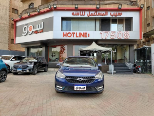 شيرى اريزو 5 2022 أزرق غامق أوتوماتيك مستعملة للبيع في المعادى