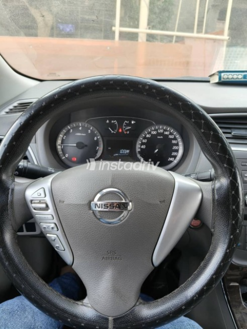 Nissan Sentra 2022 Silver Automatic Used for Sale in Cairo - 10