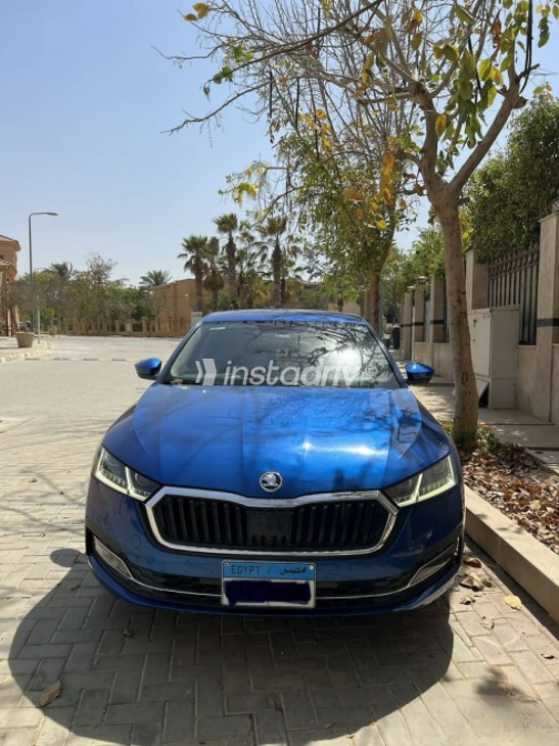 سكودا اوكتافيا 2021 أزرق غامق أوتوماتيك مستعملة للبيع في القاهرة - 1