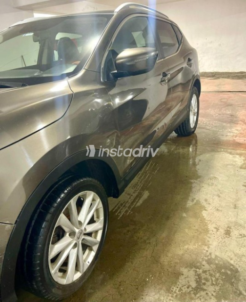 Nissan Qashqai 2017 Brown Automatic Used for Sale in Cairo - 1