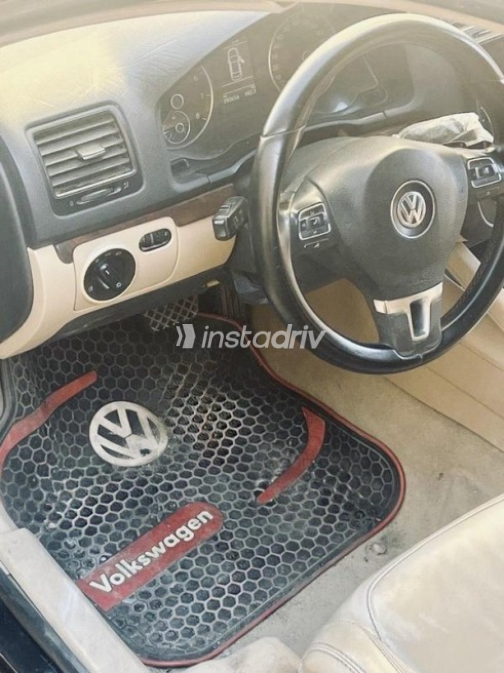 Volkswagen Jetta 2010 Black Automatic Used for Sale in Cairo - 3