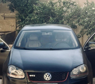 Volkswagen Jetta 2010 Black Automatic Used for Sale in Cairo