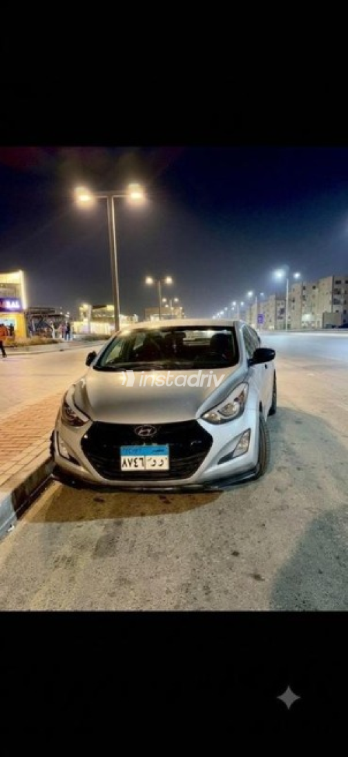 Hyundai Elantra MD 2015 Silver Automatic Used for Sale in Greater Cairo ( Cairo + Giza) - 1