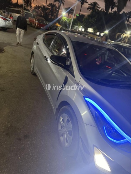 Hyundai Elantra MD 2015 Silver Automatic Used for Sale in Greater Cairo ( Cairo + Giza) - 4