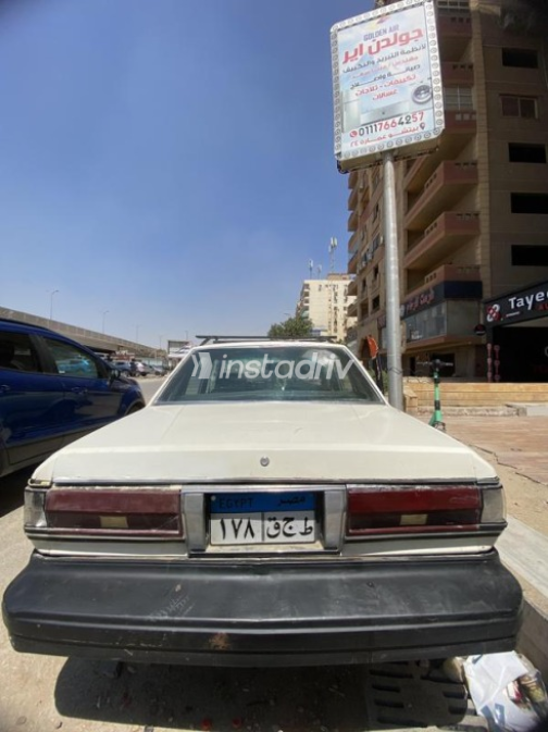 Toyota Cressida 1983 White Manual Used for Sale in Maadi - 5