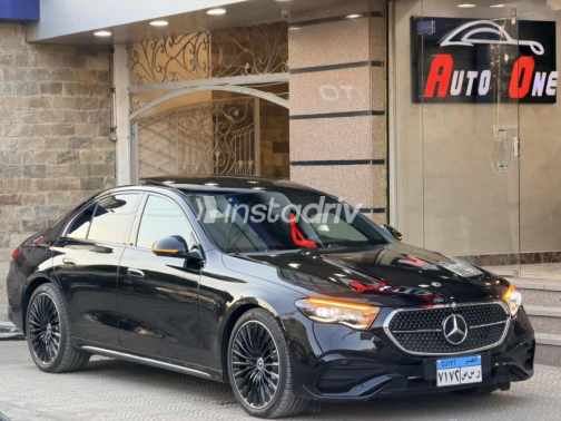 مرسيدس E 200 2025 أسود أوتوماتيك مستعملة للبيع في القاهرة - 7