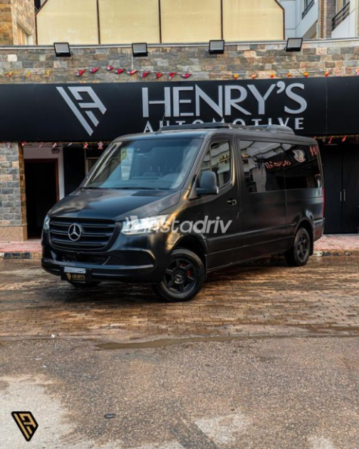 Mercedes Viano 2022 Black Manual Used for Sale in Cairo - 1