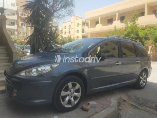 بيجو 207 SW 2007 رمادي غامق أوتوماتيك مستعملة للبيع في 6 أكتوبر - 6
