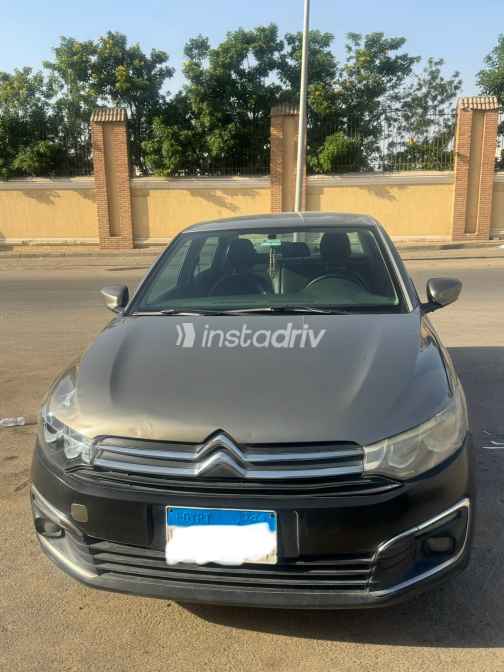 Citroën C Elysee 2018 Gold Automatic Used for Sale in Cairo - 1