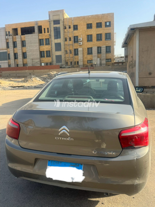 Citroën C Elysee 2018 Gold Automatic Used for Sale in Cairo - 3
