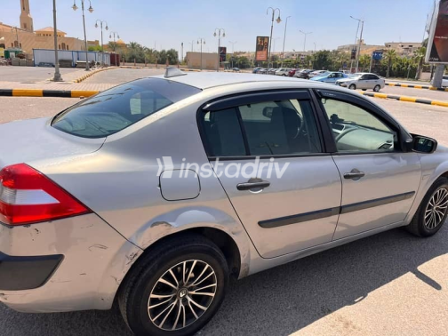 Renault Megane 2006 Silver Automatic Used for Sale in Giza - 6