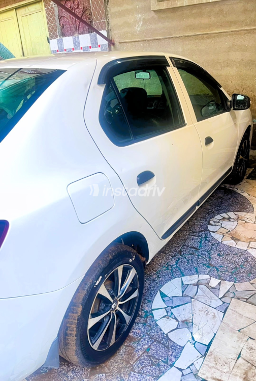 Renault Logan 2020 White Automatic Used for Sale in Dakahlia - 6